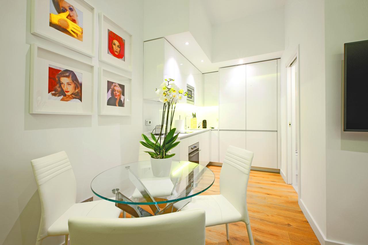 Prado Suite Madrid Exterior photo